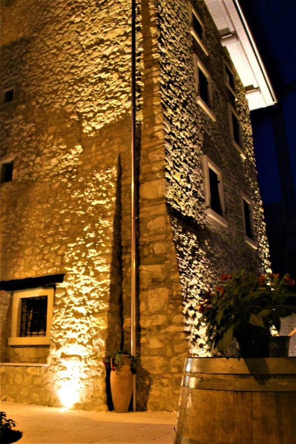 B&B Arco Di Vino 마라노 디 발포리첼라 외부 사진
